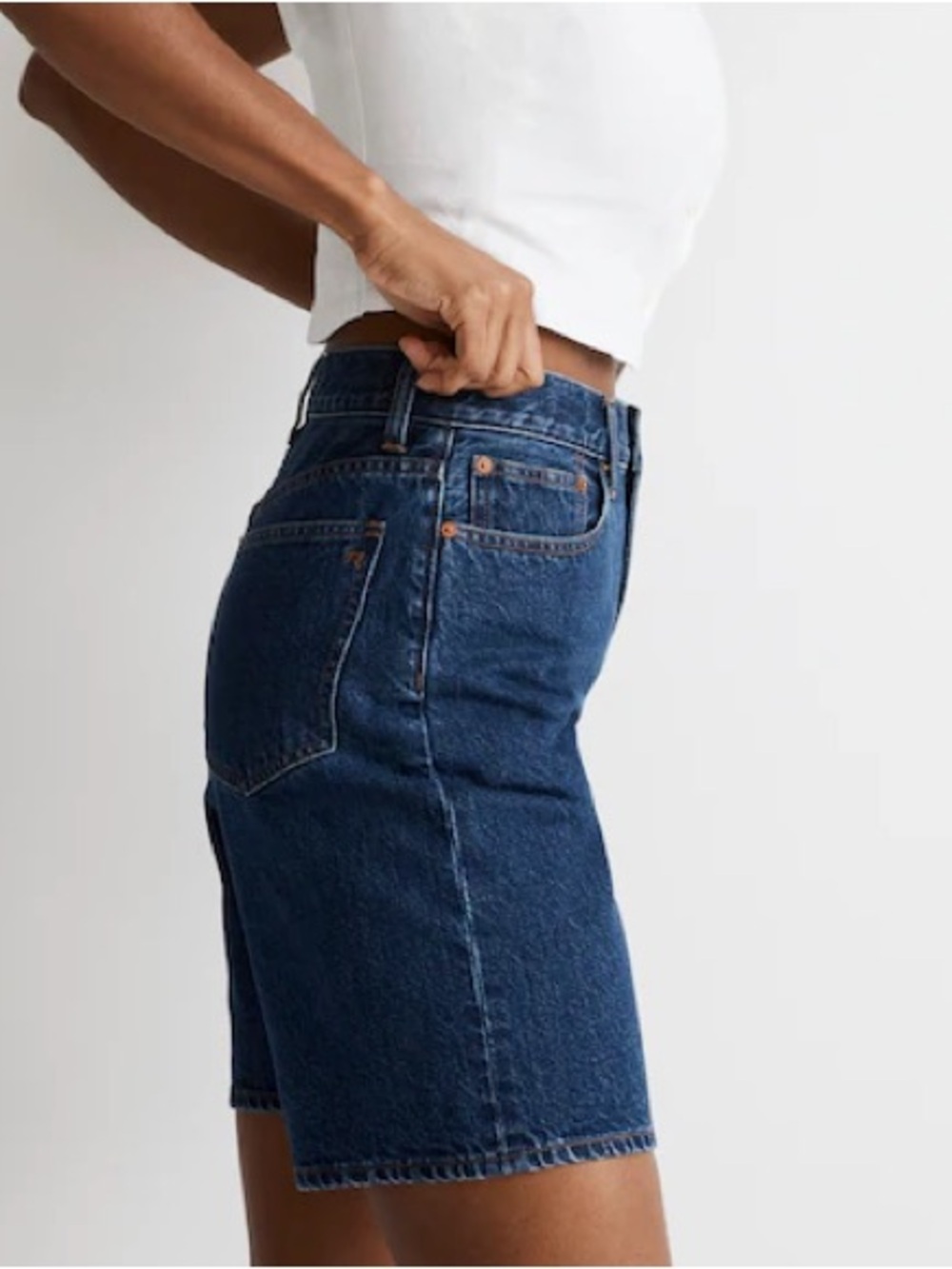 Madewell Bermuda Jean Shorts in Deardorff Wash - Picture 3 of 11
